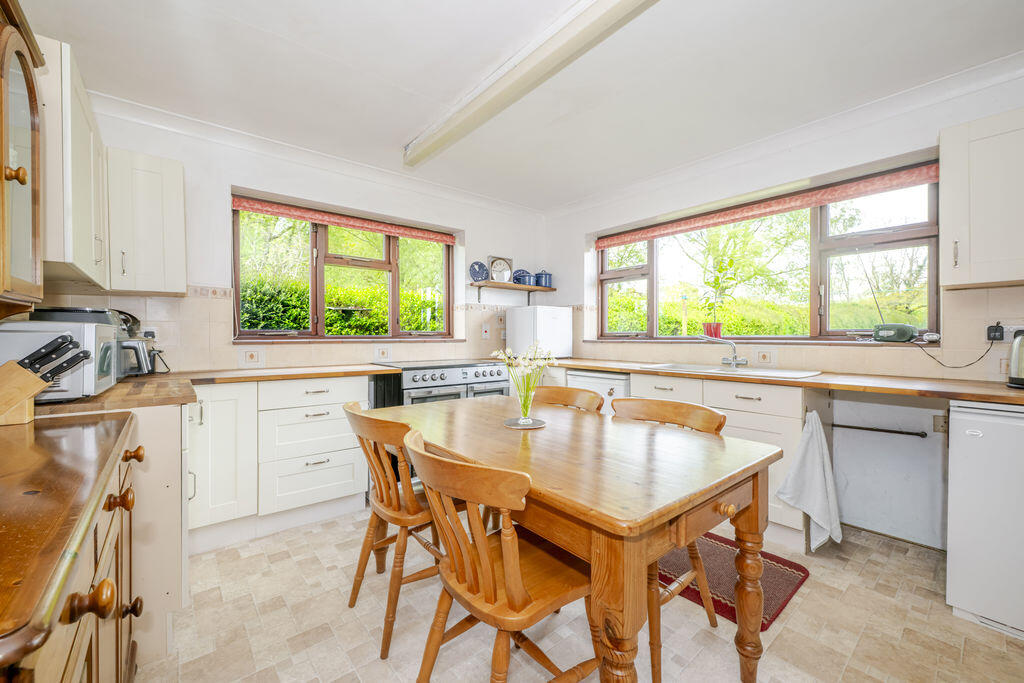 House in Wealden, Herstmonceux - View 4