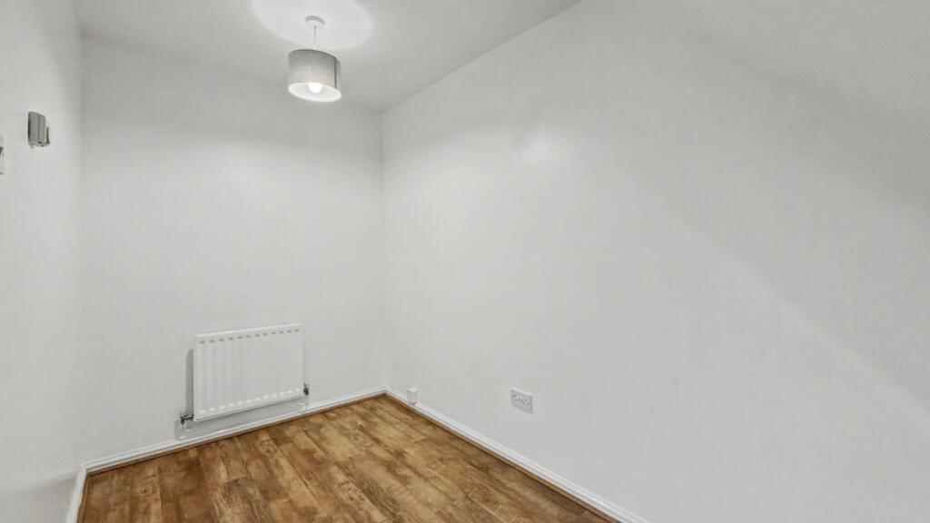 Merganser Drive, Old Langford, Bicester photo 4
