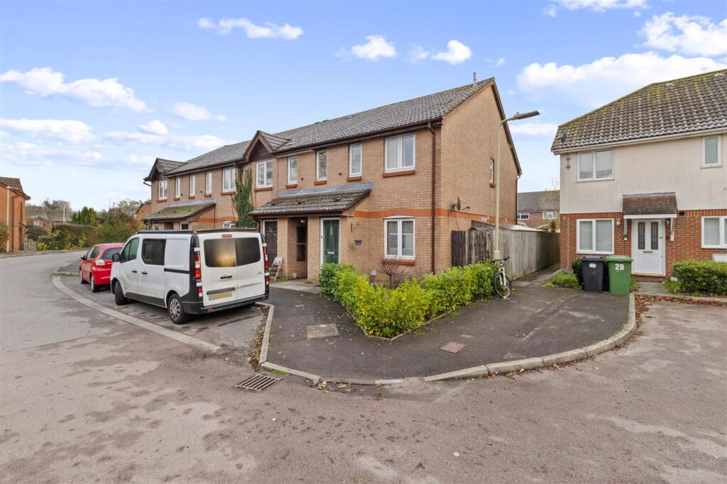 Main image of property: Kings Road, Petersfield