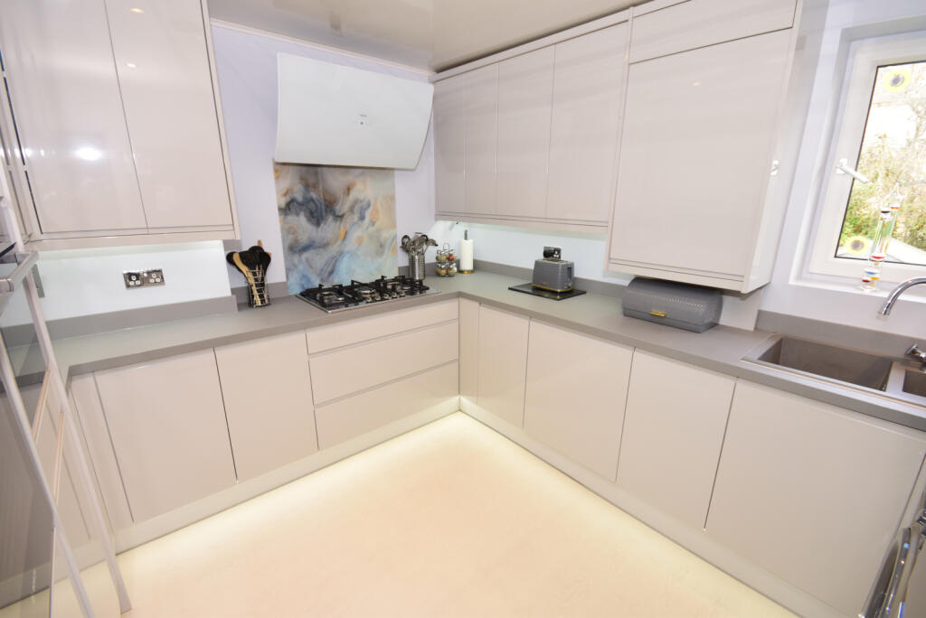 Apartment in Motherwell - View 4