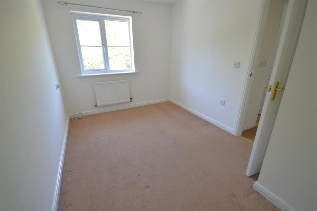 House in Corby, North Northamptonshire - View 5