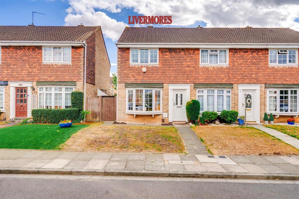 Main image of property: The Marlowes, Crayford