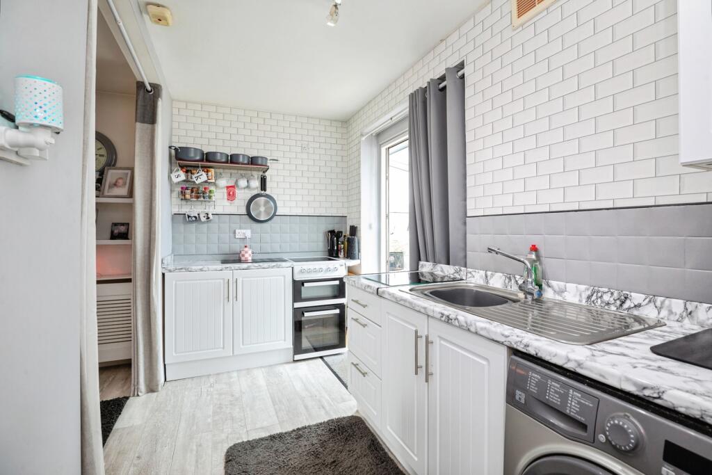 House in Strood, Medway - View 5