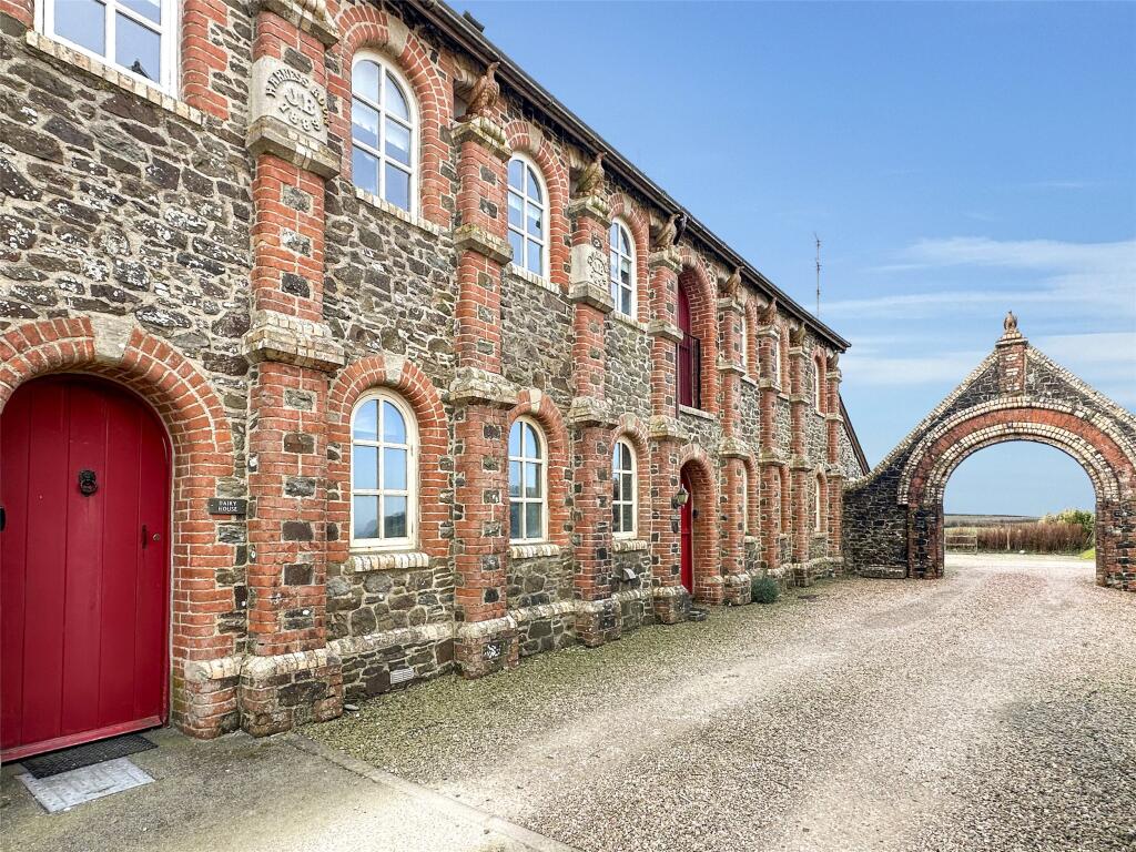 2-bed apartment on Highford Farm, Higher Clovelly, Bideford, EX39, £215,000