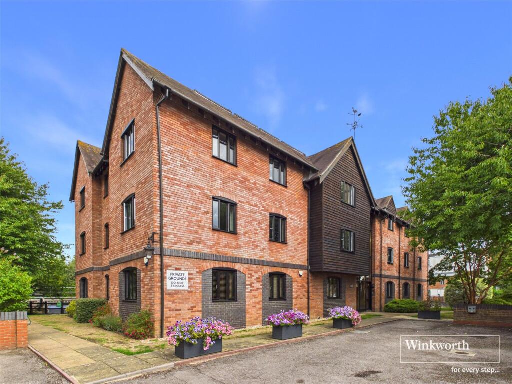 Apartment in Newbury, West Berkshire