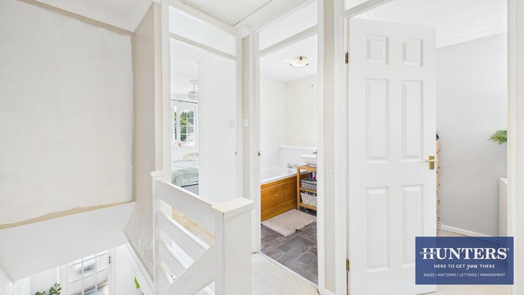 Glengarven Close, Washington - More