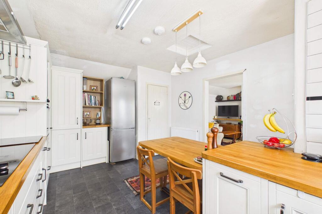 House in Kirkcaldy, Fife - View 5