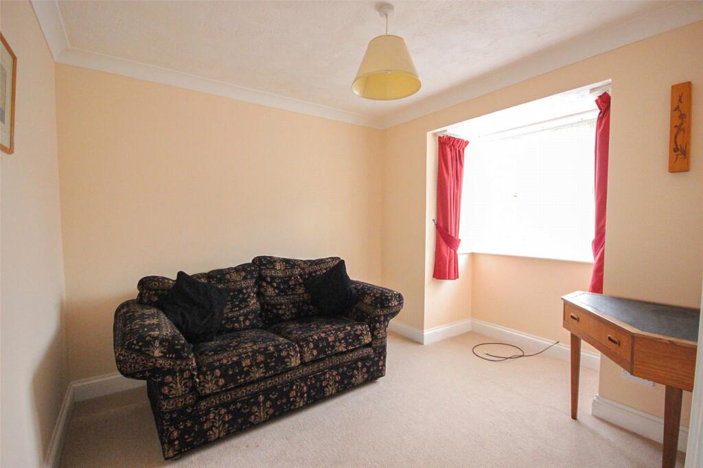 Harvey Road, Bedford, Bedfordshire, MK41 photo 4