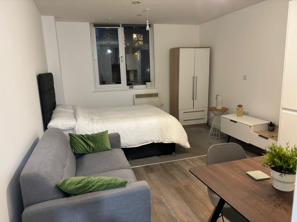 Main image of property: Kinetic, 88-92 Talbot Road, Old Trafford, Manchester, M16 0UE