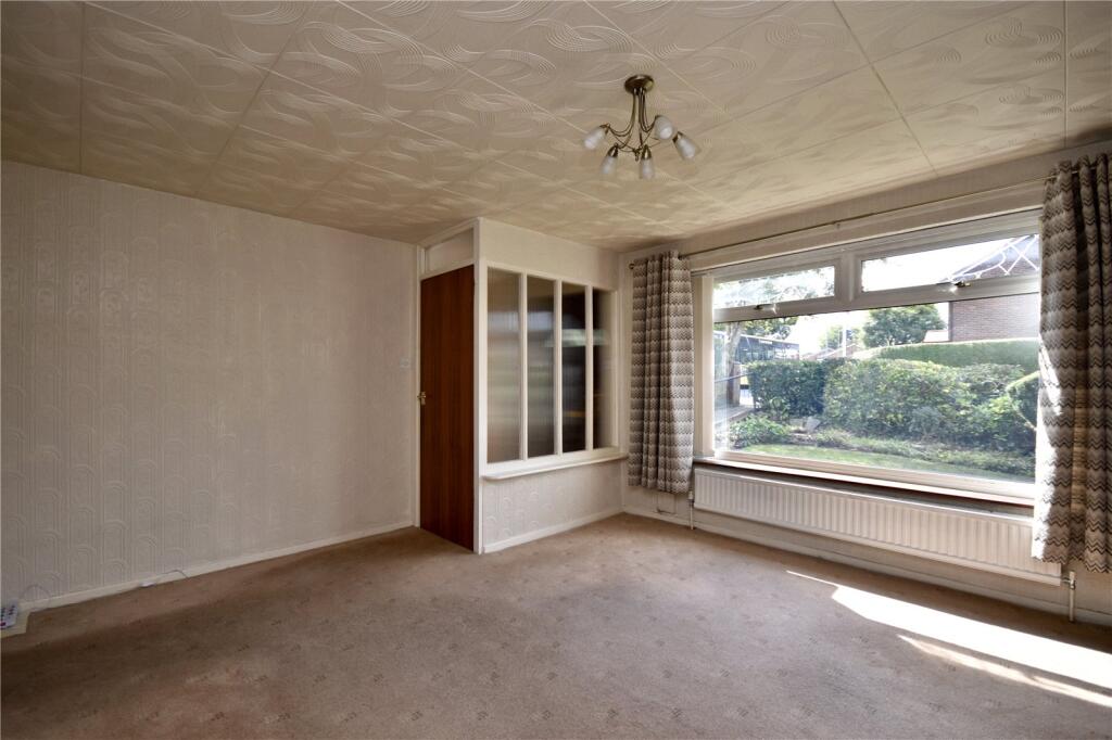 House in Oldham, Greater Manchester - View 5