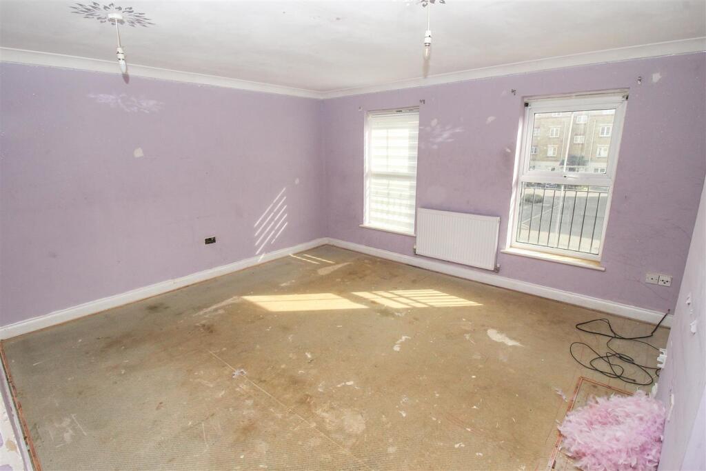 Collier Way, Southend-On-Sea photo 2