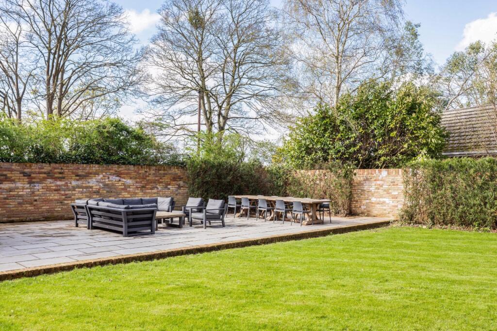 House in Datchet, Windsor and Maidenhead - View 5