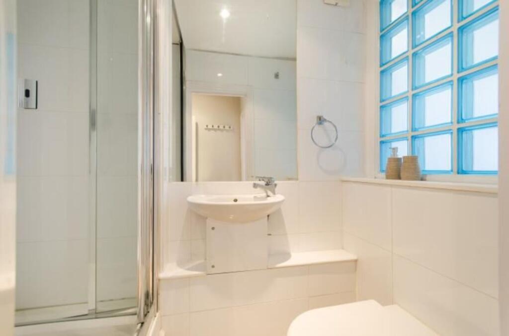 4 bedroom flat for rent