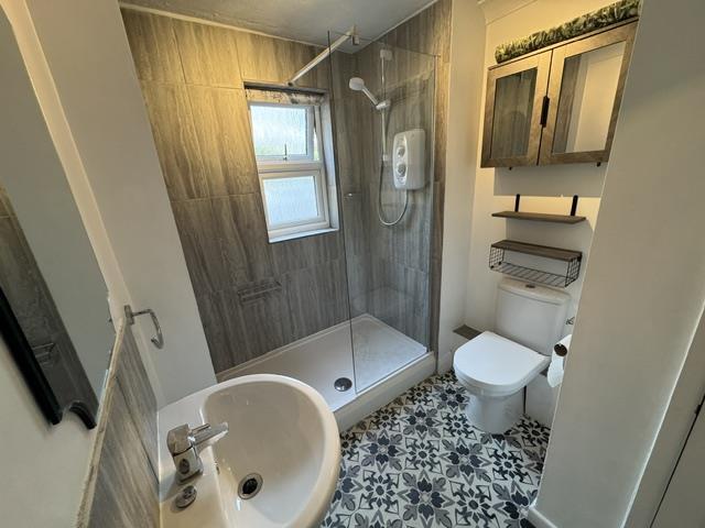 Apartment in Gloucester - More