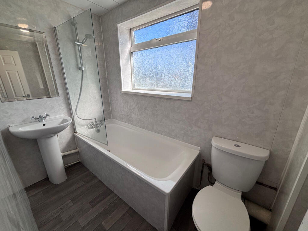 Apartment in Newcastle upon Tyne - View 3