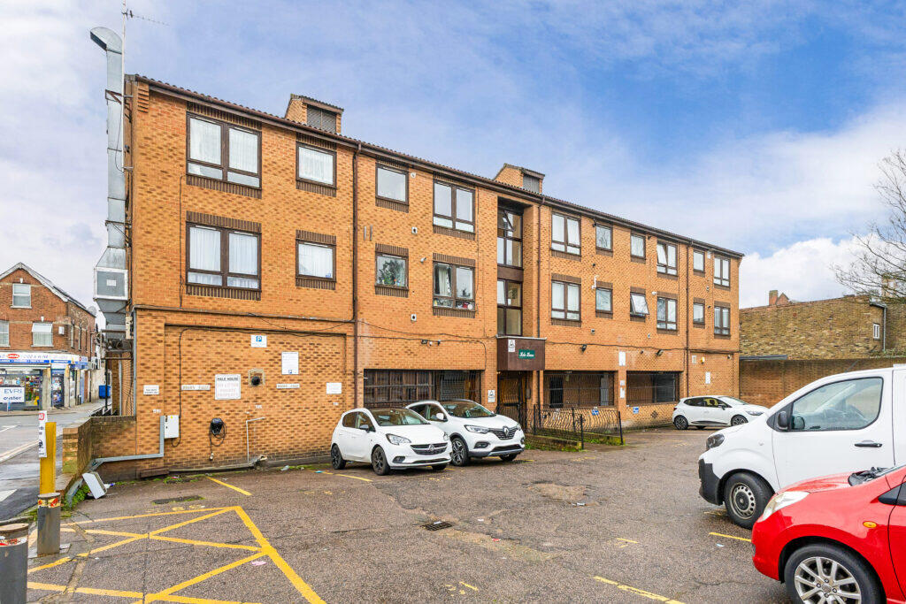 Main image of property: Hale House, Grove Road West, Enfield, EN3