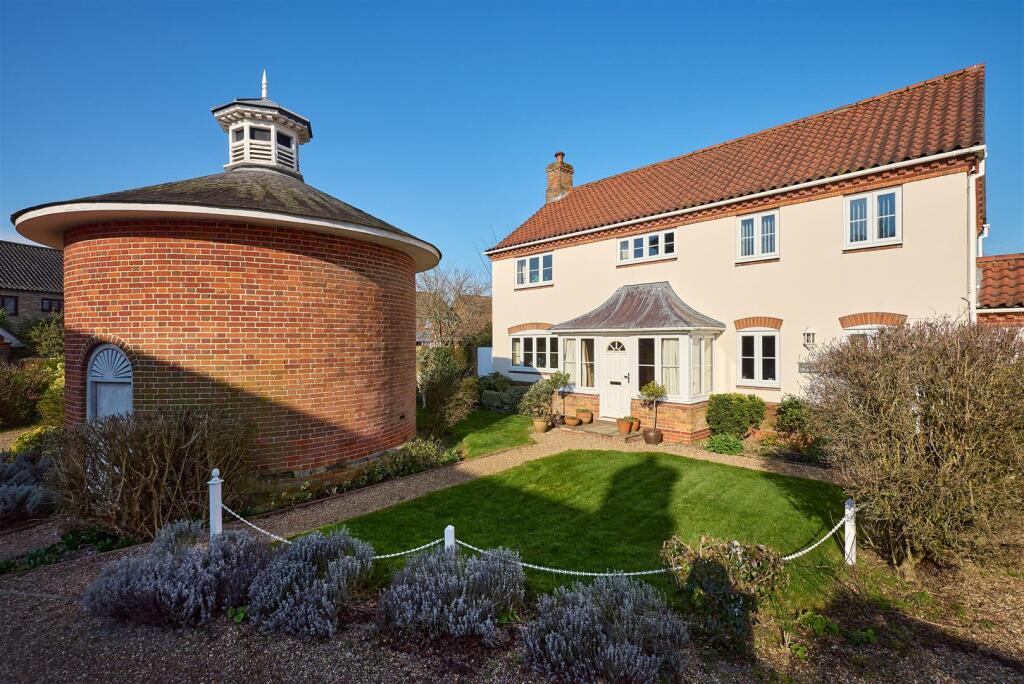 Main image of property: Shotford Road, Harleston IP20 9JR