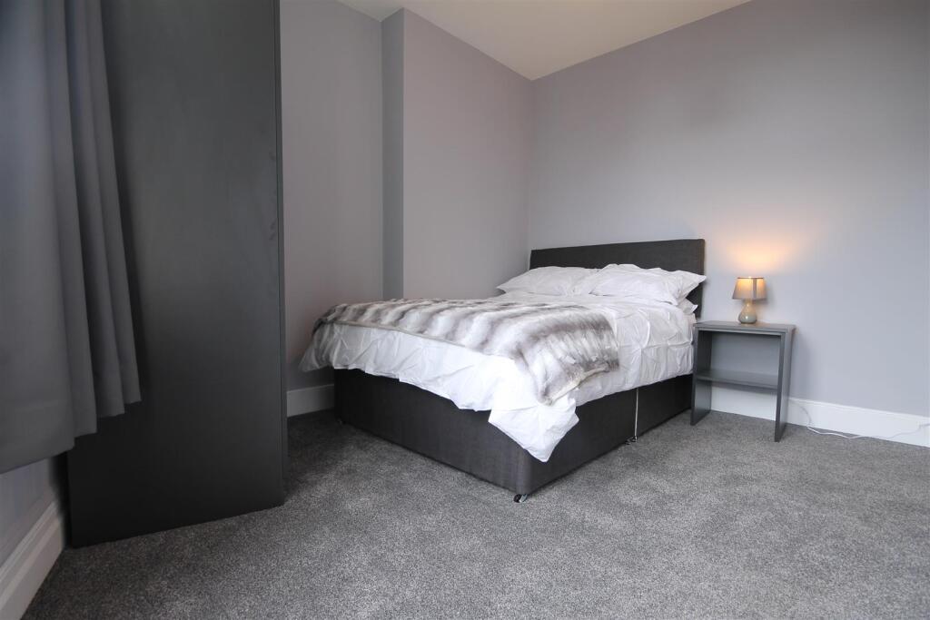 Apartment in Newcastle upon Tyne - More