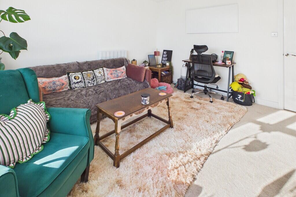 Apartment in Lancaster - View 3