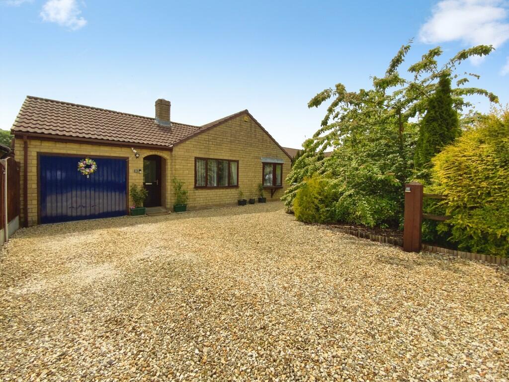 3-bed detached on Green Man Road, Navenby, £375,000