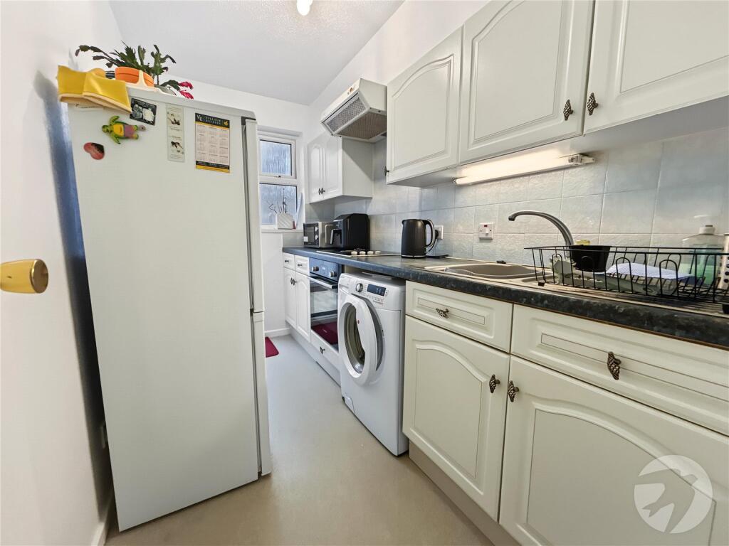Apartment in Sidcup, Falconwood - View 5