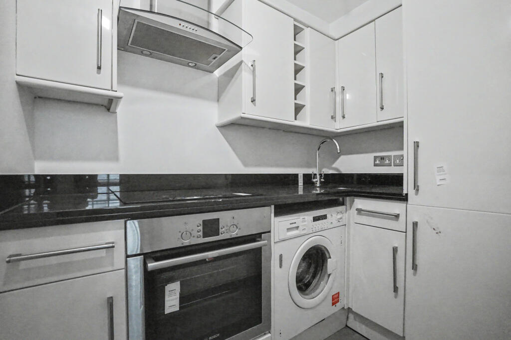 Apartment in London - View 5
