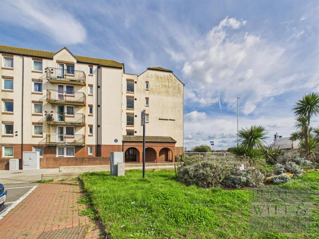 1-bed house on Denmark Place, Hastings, £69,950