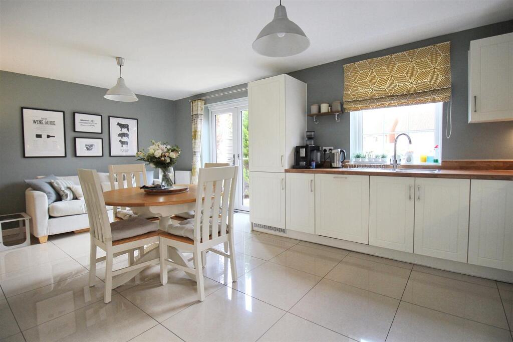 4-bed detached on Ethnie Gleaner Drive, Aylsham, Norwich, £375,000