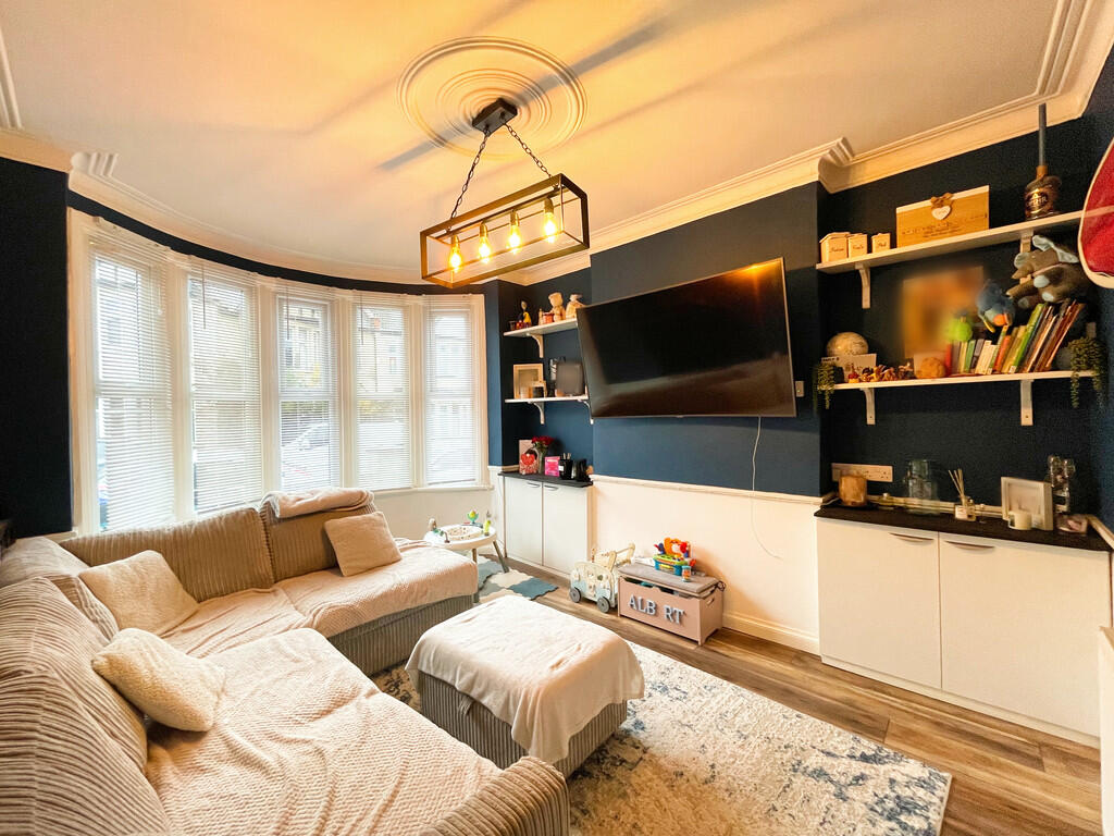 Main image of property: Beedell Avenue, Westcliff On Sea