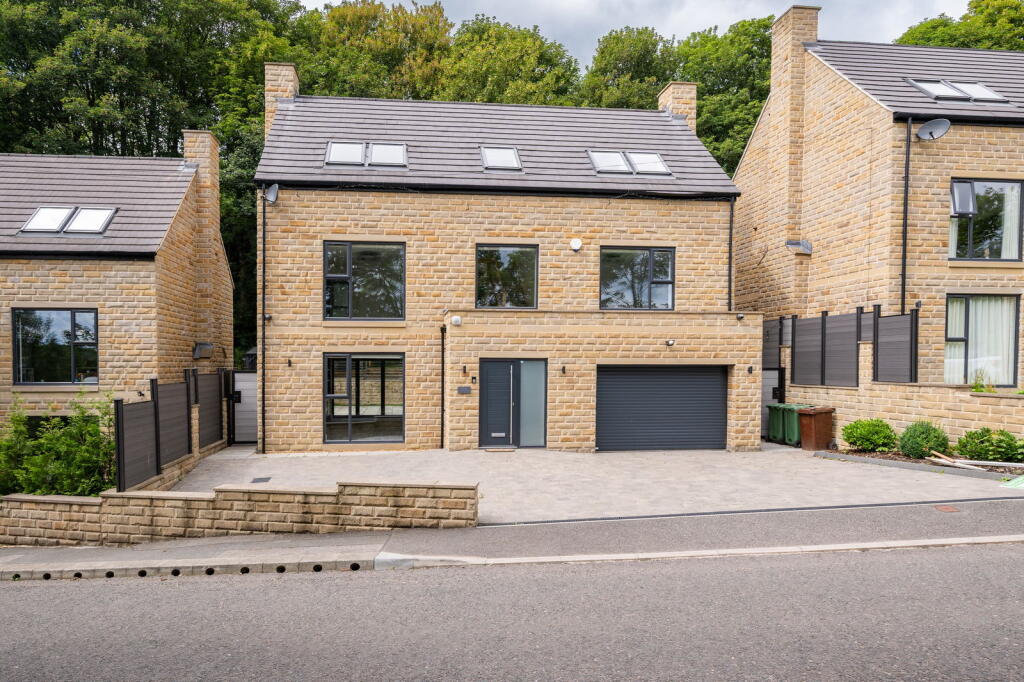 5-bed detached on Station Road, Denby Dale, Huddersfield, HD8 8GE, £650,000