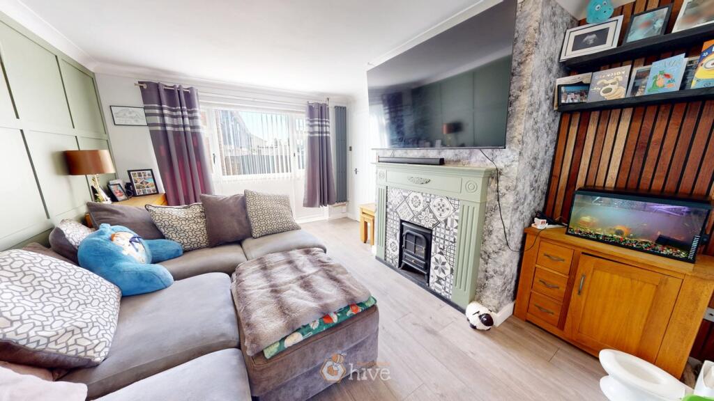 Larch Drive, Armthorpe, Doncaster, DN3 photo 4
