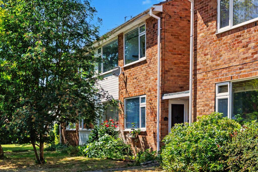 Main image of property: Eastfield Road, Leamington Spa, CV32