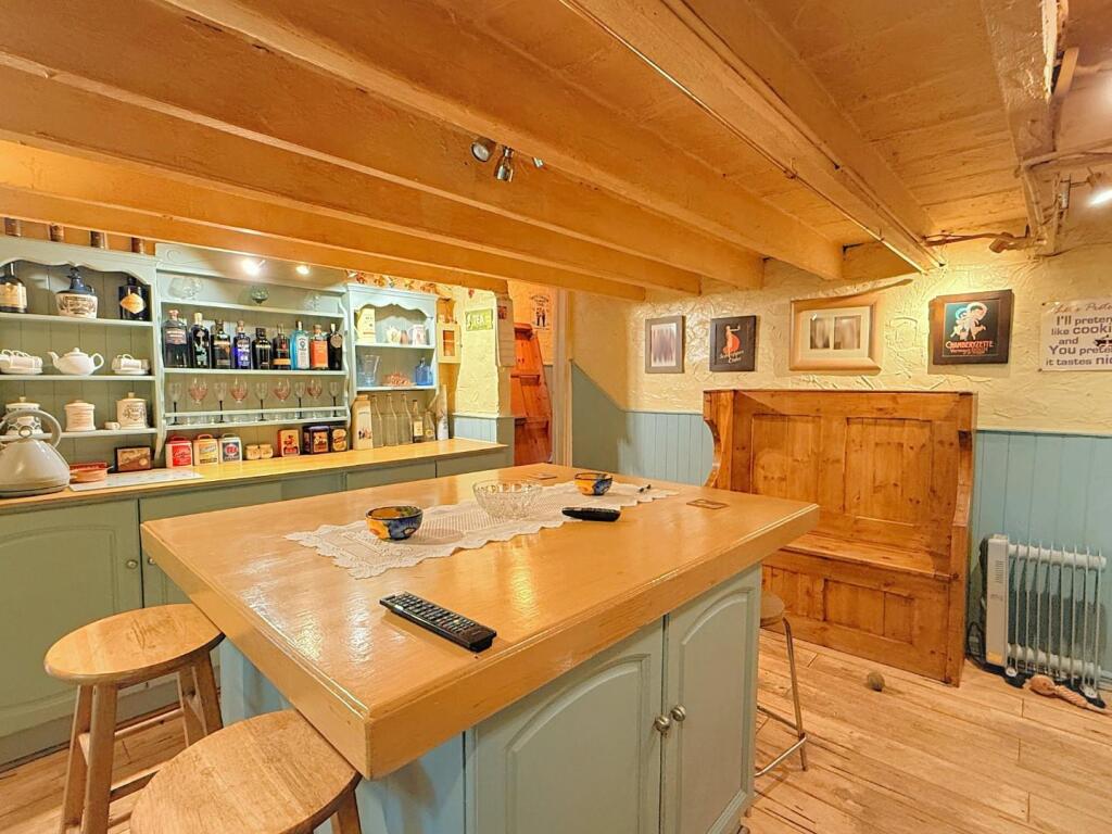 House in Leeds, Calverley - View 2