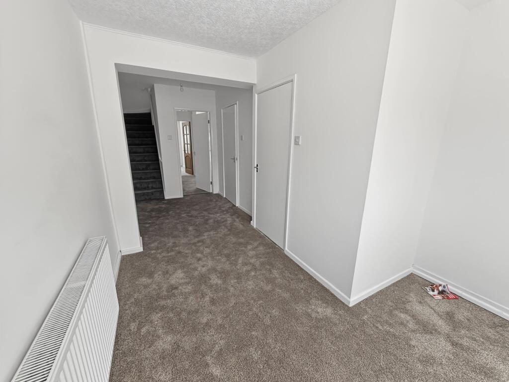 Middleton Drive, Bury, BL9 photo 2