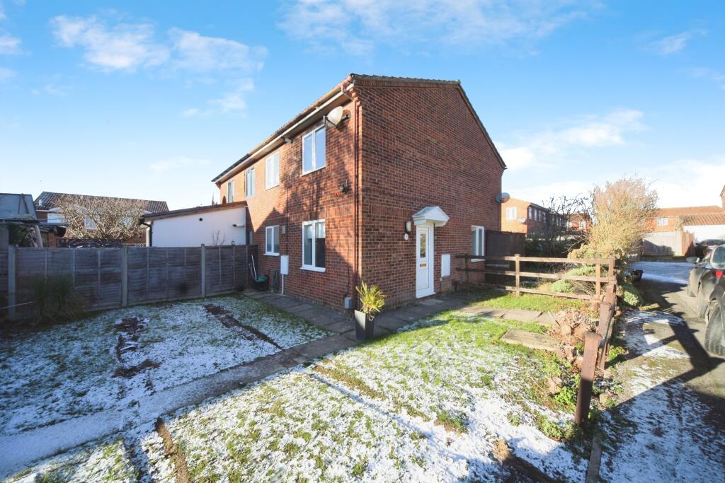 Main image of property: Branton Close, Luton, LU2