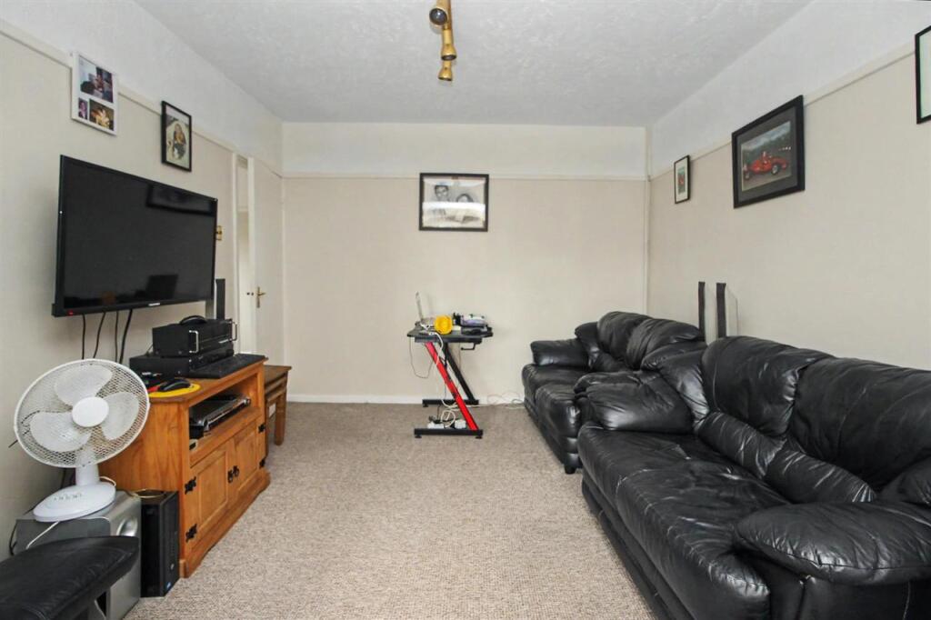 House in Milton Keynes - View 3