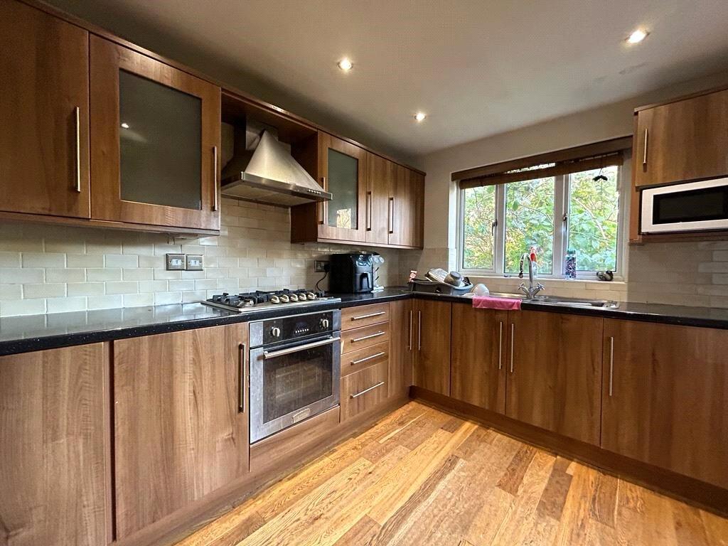 House in Reading, Warfield - View 3