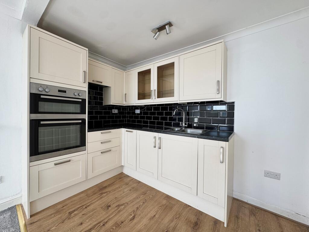 Apartment in Portsmouth - View 4