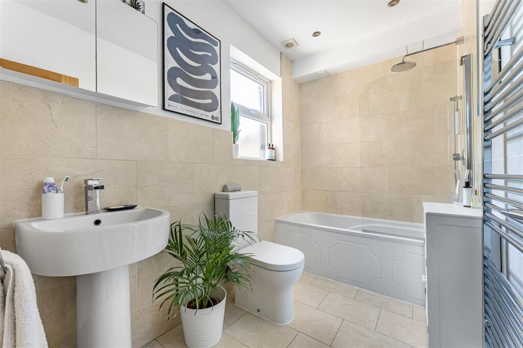 Apartment in London, Leyton - View 4