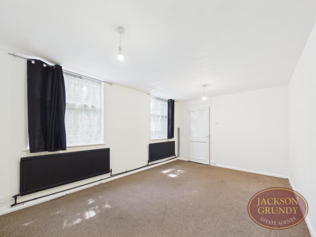 House in Northampton, Wellingborough - View 4