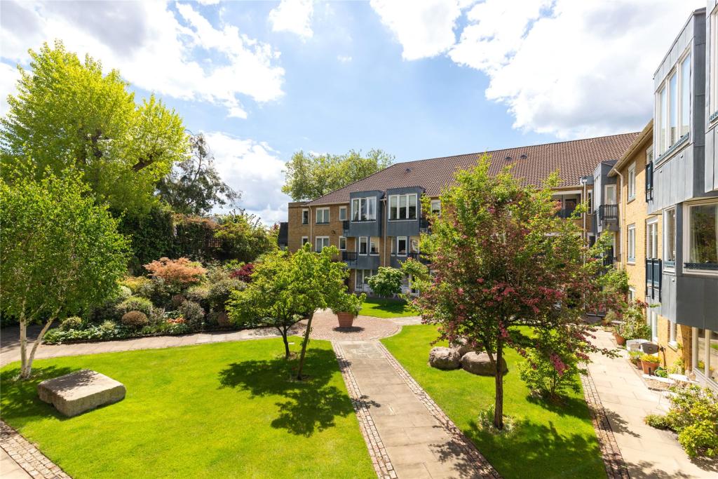 Main image of property: Elizabeth Court, 47 Milmans Street, Chelsea, London, SW10