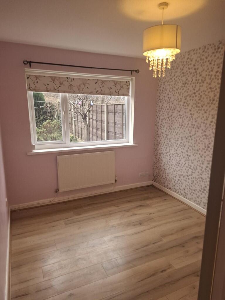 West Meadow, Reddish photo 3