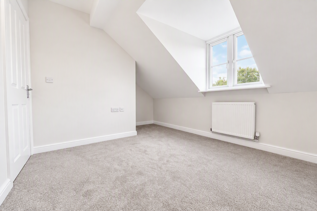 House in Nottingham, Cinderhill - More