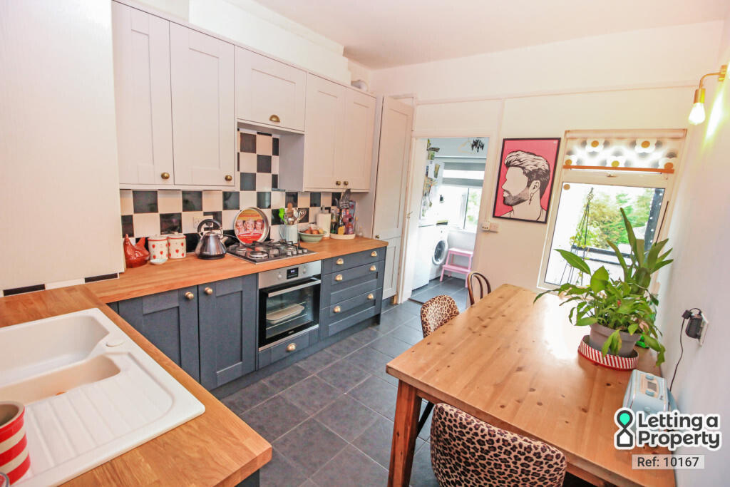 Main image of property: Station Road, Westcliff-On-Sea, Essex, SS0 8DZ