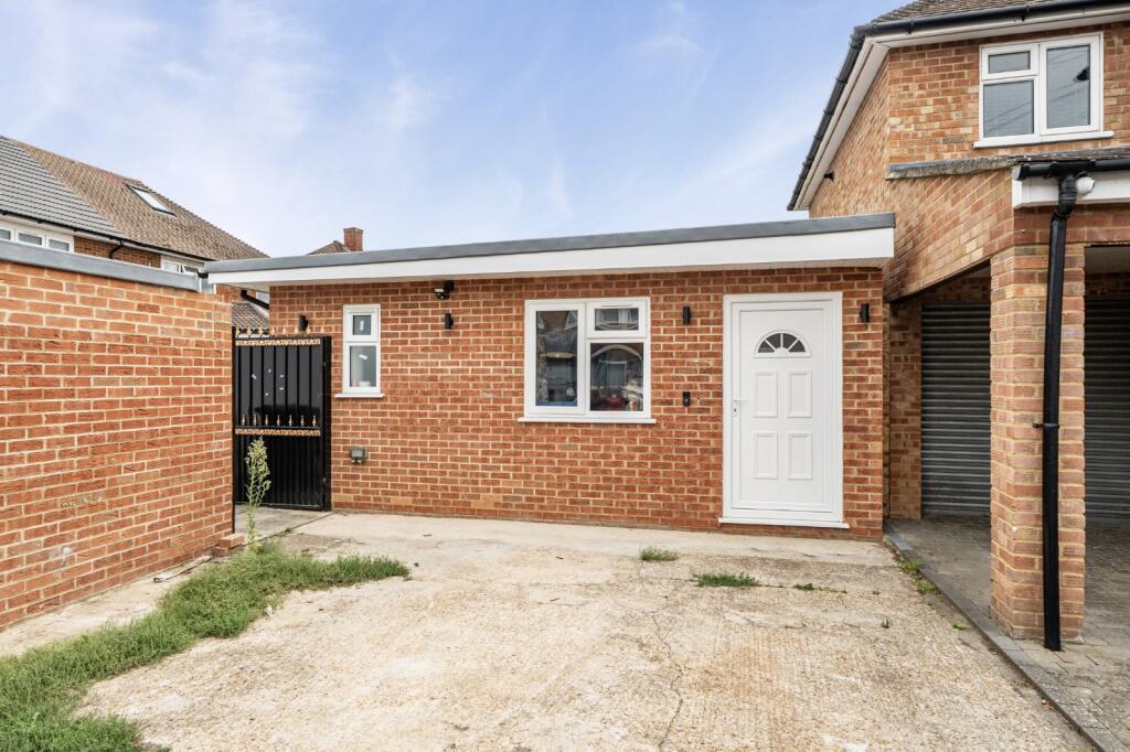 House in Slough, Langley - View 5