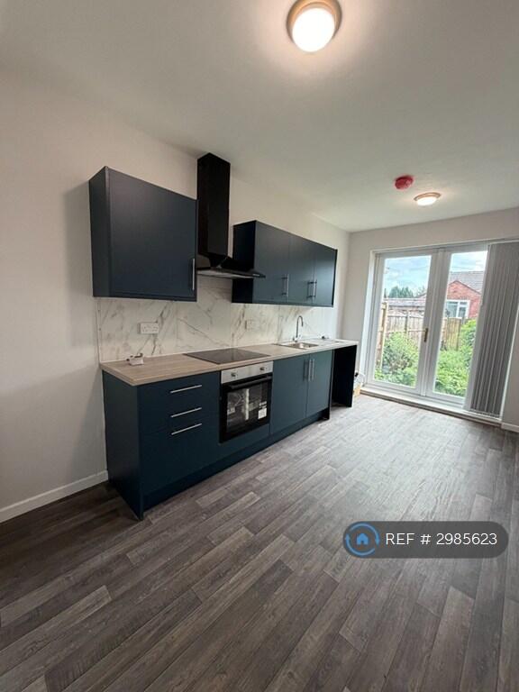 House in Bolton - View 4
