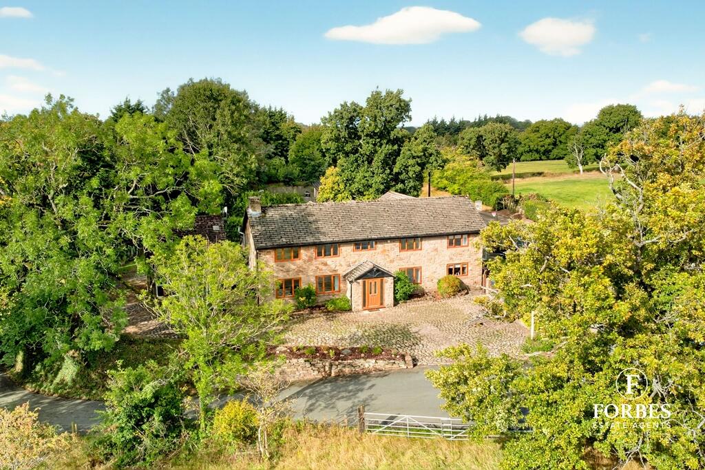 4-bed semi-detached on Holmes Barn Farm, Back Lane, Heath Charnock, Chorley, PR6, £550,000