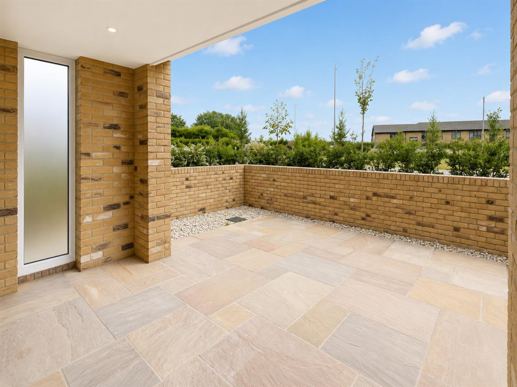 Apartment in Canterbury - More
