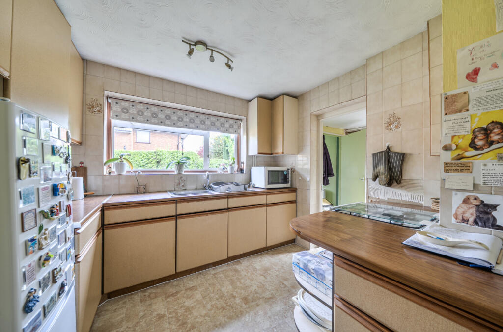 Windermere Close, Dunstable, Bedfordshire photo 4