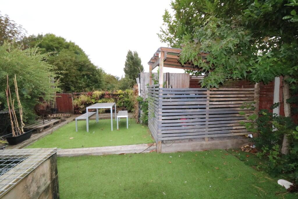 6 Cross Slack, Crowle, DN17 4LY photo 2